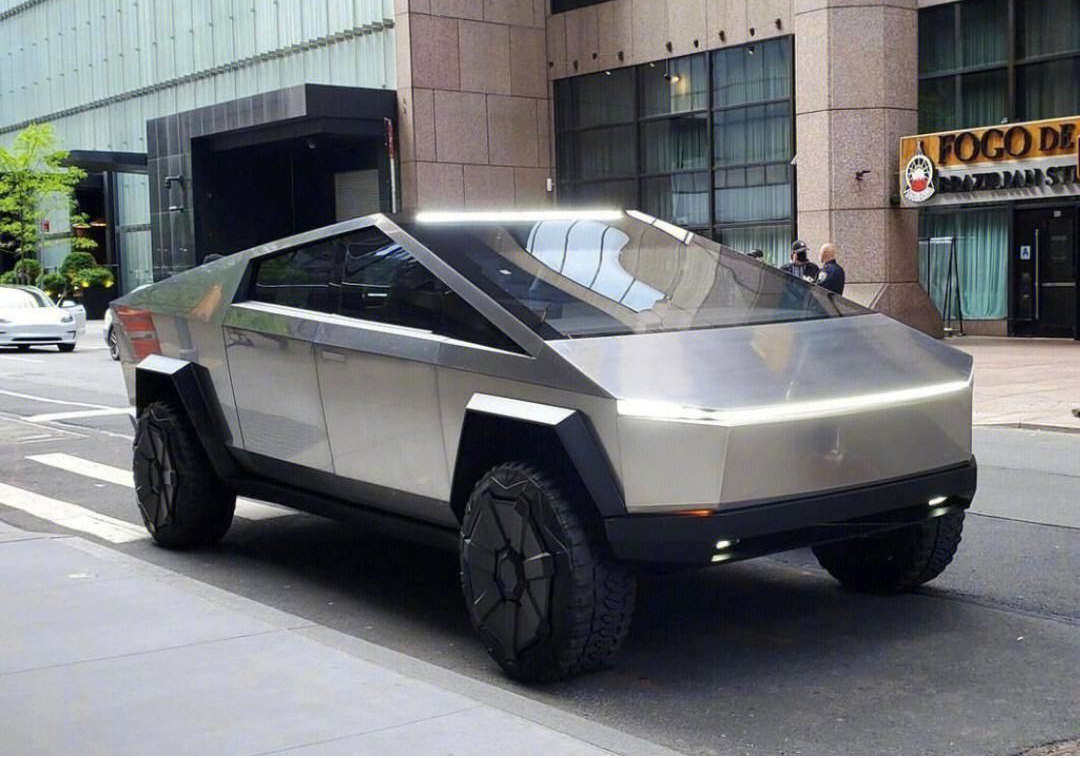 美國(guó)得州超級(jí)工廠已制造完成首輛電動(dòng)皮卡Cybertruck量產(chǎn)車(chē)